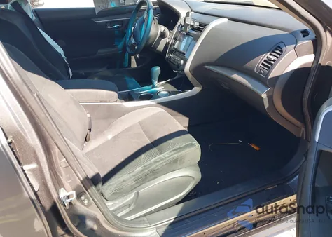 2015 Nissan Altima 2.5 S z USA, uszkodzony, nr VIN 1N4AL3AP3FN318253